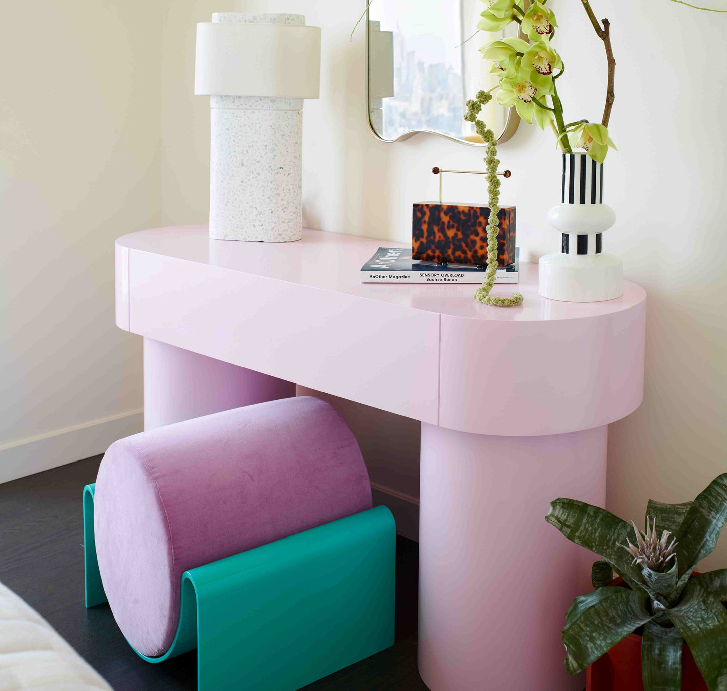 Monitor Stool